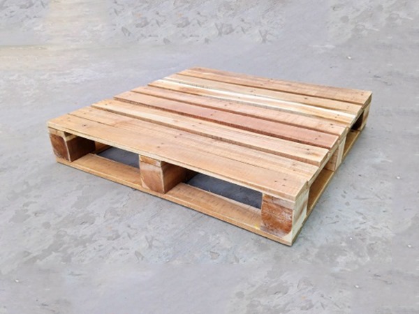  Pallet từ gỗ thông được sử dụng phổ biến trong sản xuất công nghiệp